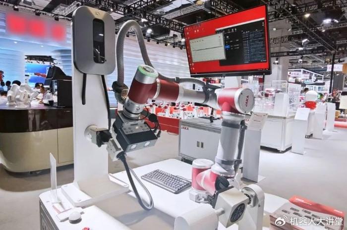 2023年机器人行业创新浪潮 43款新品发布，企业研发节奏全面加快